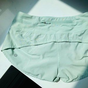 Lululemon Speed-Up Shorts, Low Rise 2.5", Size 2, Mint Green